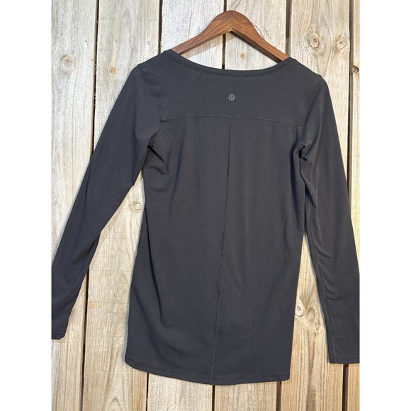 Lululemon Women's Black Long Sleeve Scoop Neck Yoga Workout Top‎ XS - Picture 3 of 4
